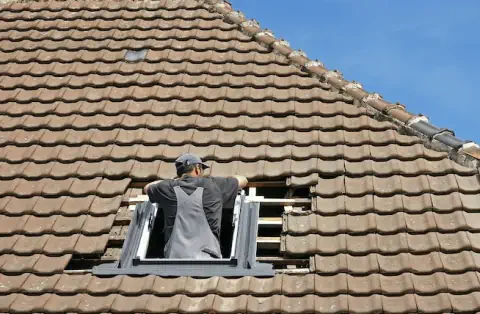 Pose de velux à Grézac